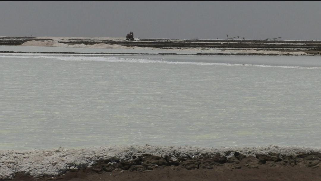  Many challenges to the salt-baking Agaryas in the small desert of Kutch