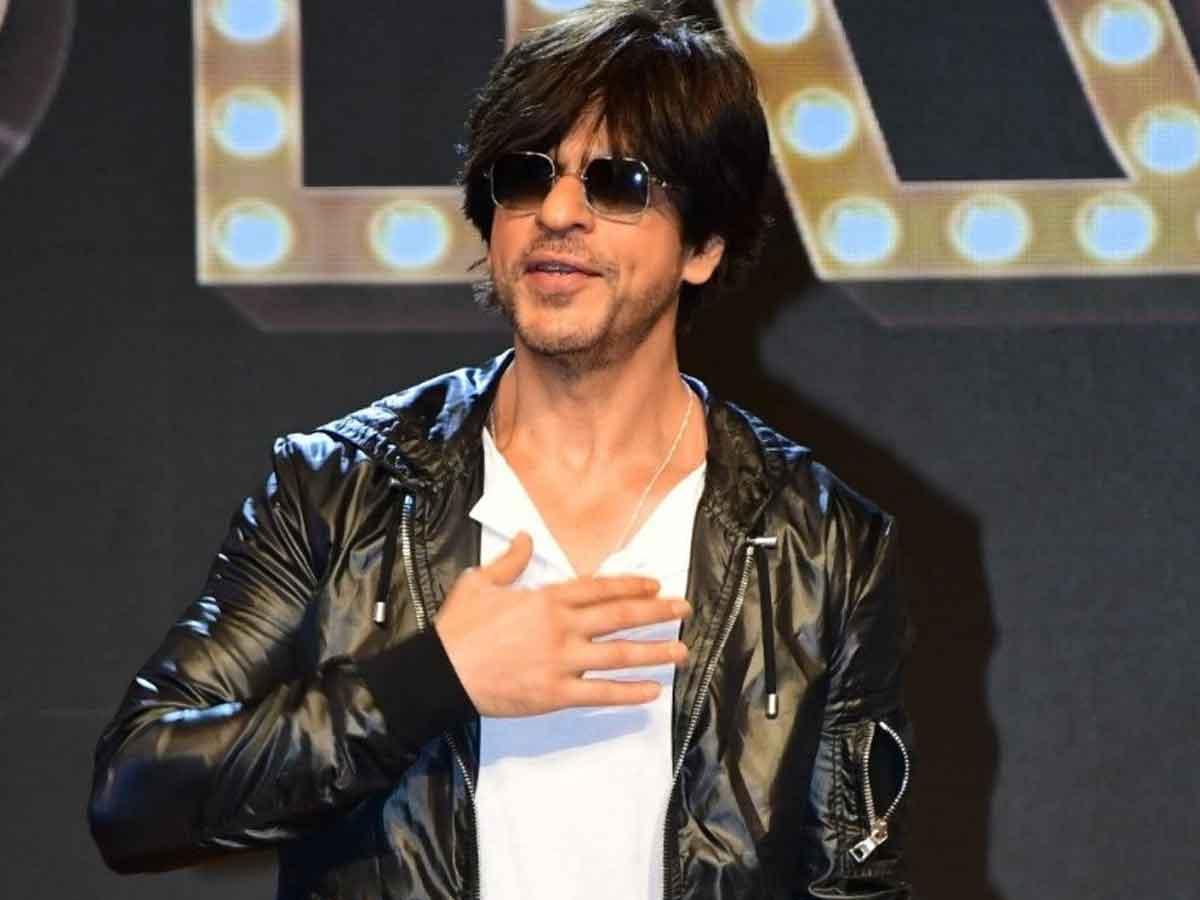 srk-deepika-to-move-to-spain-for-pathan