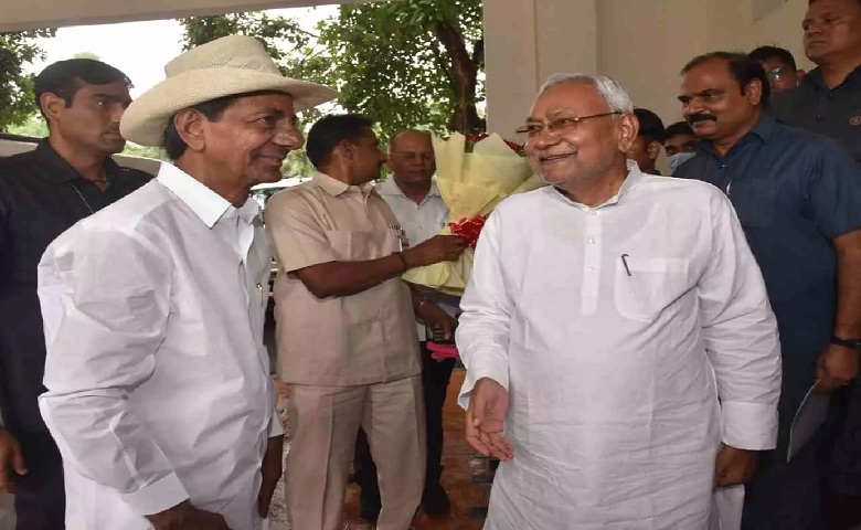 KCR Meets Nitish Kumar 