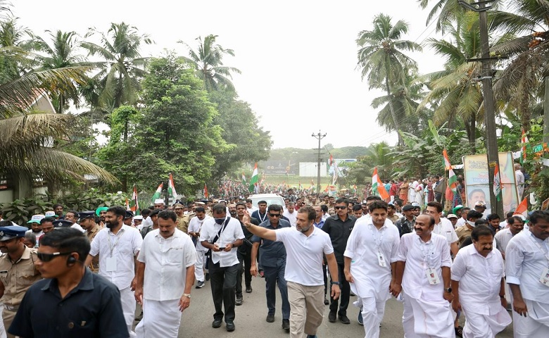 Rahul Gandhi resumes Bharat Jodo yatra