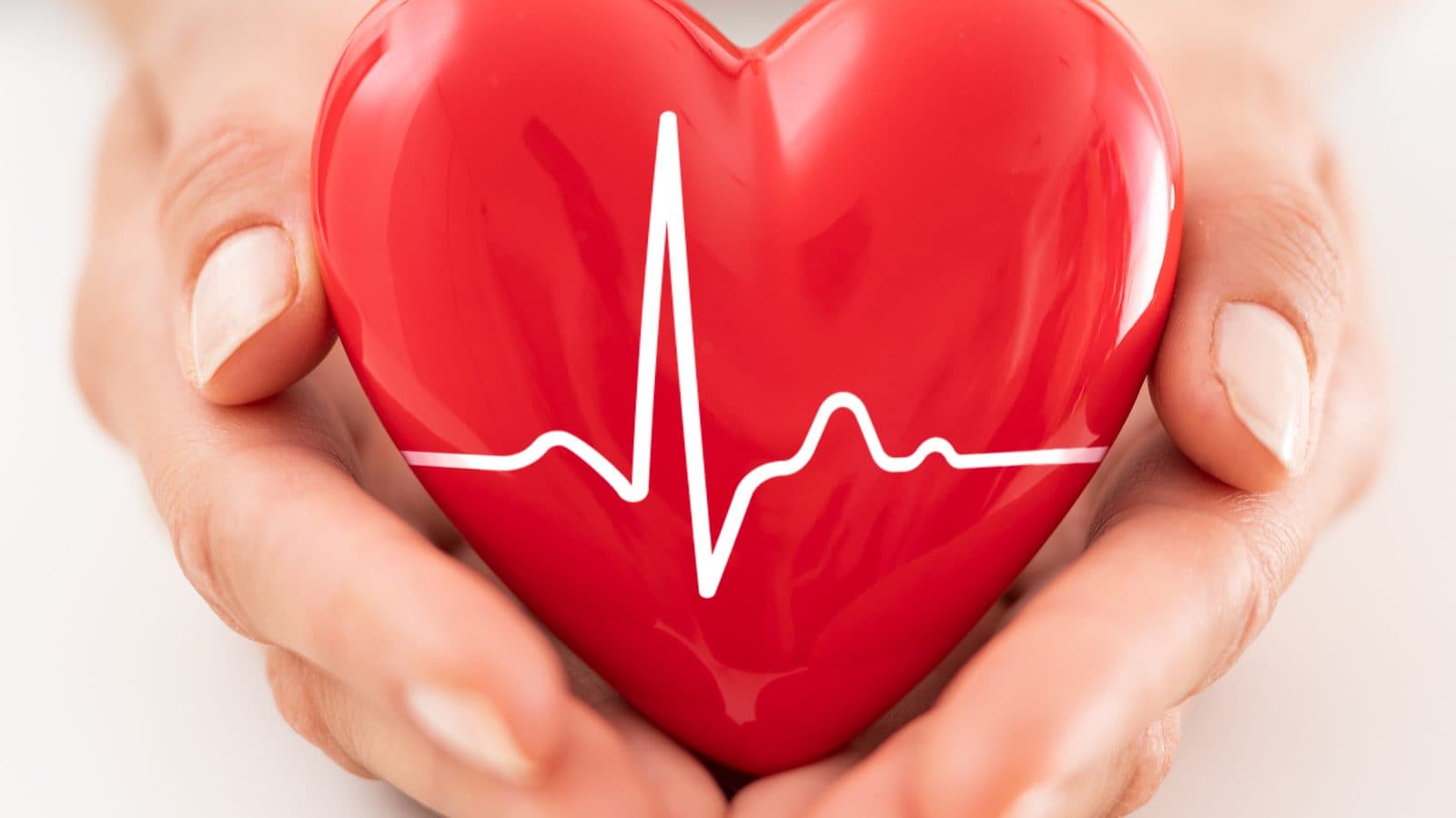 શું તમારા પણ ધબકારા અચાનક વધી જાય છે? ક્યાંક Heart Attackના સંકેત તો નથી ને? hum dekhenge news