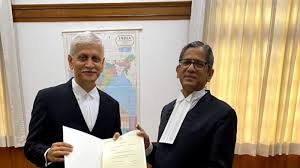 CJI Justice Uday Umesh Lalit and Former CJI Ramanna