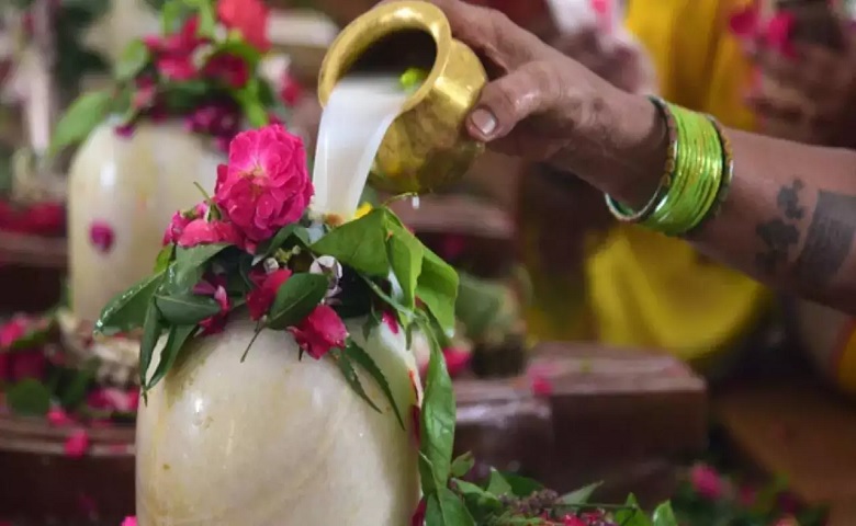 મહાશિવરાત્રી પર કરો આ ઉપાય, મળશે આર્થિક ઉન્નતિ hum dekhenge news