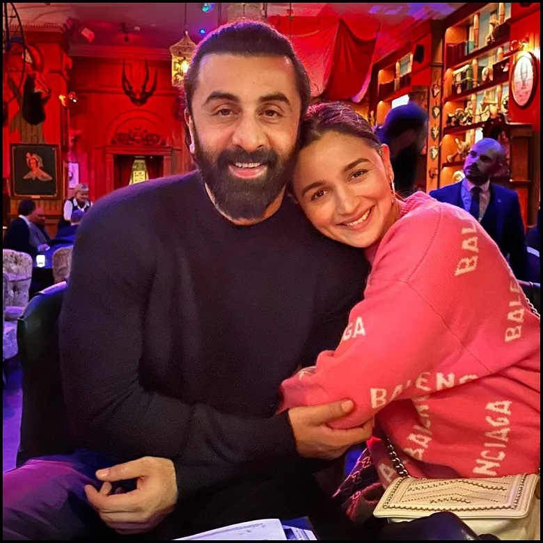 Alia Bhatt Birthday and Ranbir Kapoor Hum Dekhenge News 01