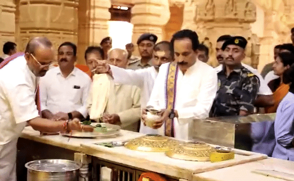 સોમનાથમાં સોમનાથ-HDNewa