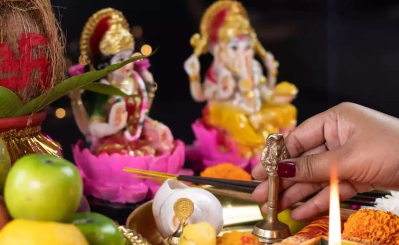 દિવાળીને લઈને મૂંઝવણ ખતમ, જાણો ક્યારે છે ધનતેરસ, એ દિવસે શું ખરીદશો? hum dekhenge news