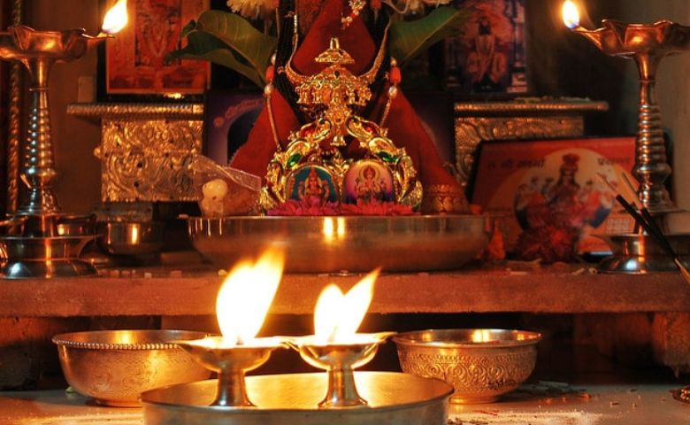 પૂજા-આરતી માટે કયુ તેલ સૌથી સારું? ભગવાનની કૃપા વરસાવવા કરો આનો ઉપયોગ hum dekhenge news