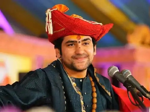 બાગેશ્વર ધામના પીઠાધીશ્વર ધીરેન્દ્ર કૃષ્ણ શાસ્ત્રી