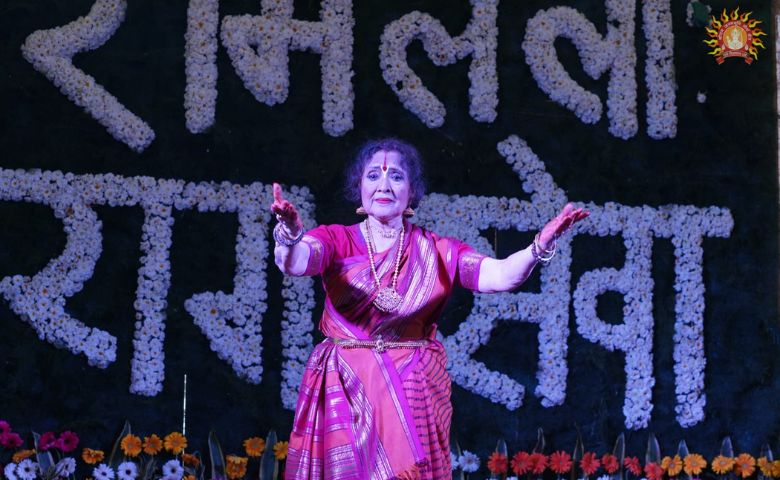 90 વર્ષની ઉંમરના વૈજયંતીમાલાએ રામ મંદિરમાં કર્યું ભરતનાટ્યમ, ચારેબાજુ પ્રશંસા hum dekhenge news