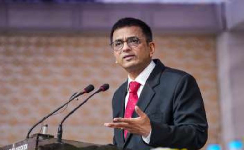 CJI ચંદ્રચુડે સાત સમંદર પાર ભારતીય પત્રકારોના કેમ કર્યા વખાણ, જાણો શું બોલ્યા ?