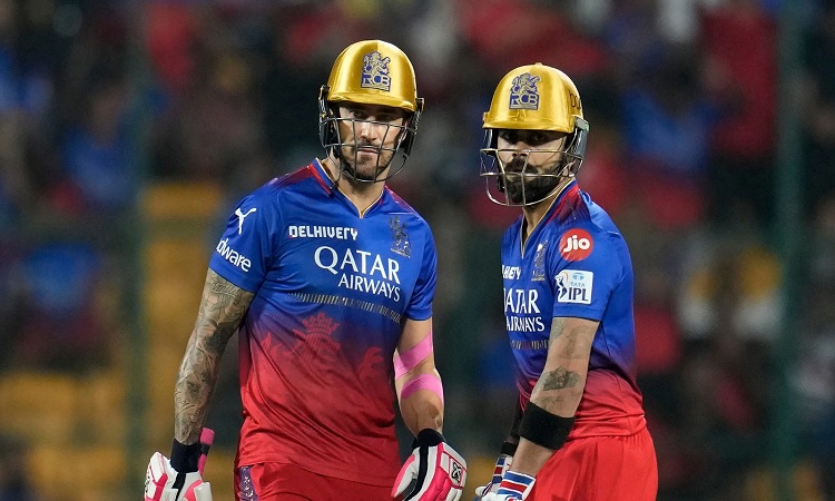 Virat Kohli with Faf du Plessis HD