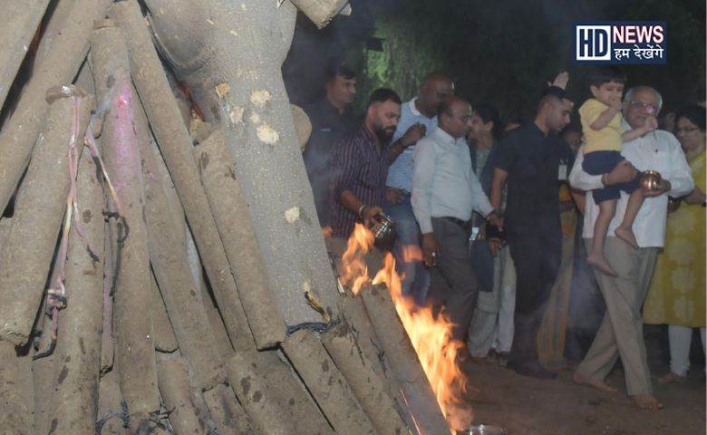 CM ભૂપેન્દ્ર પટેલ હોલિકા દહન - HDNews