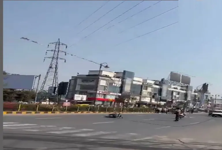 66 KV high tension power wire fell near RTO circle