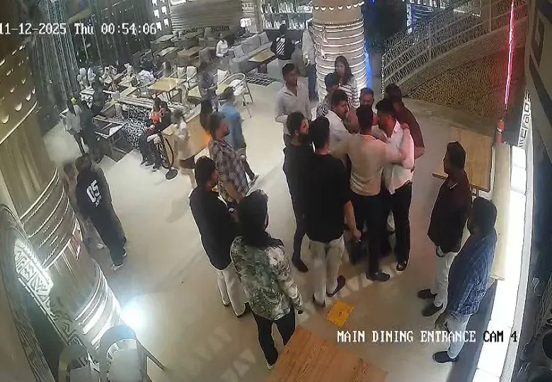 Former Bigg Boss contestant creates ruckus in Shilpa Shetty pub