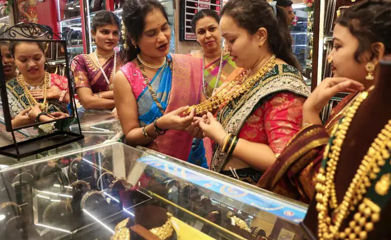 Jewelry Business: PM મોદીની અપીલથી ગોલ્ડ માર્કેટમાં હોબાળો, વેપારીઓ વ્યથિત hum dekhenge news