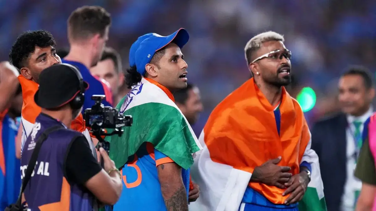 Sachin and Kohli on India win