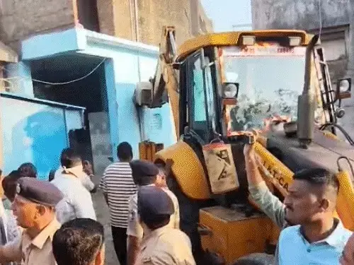 bhavnagar demolition criminals