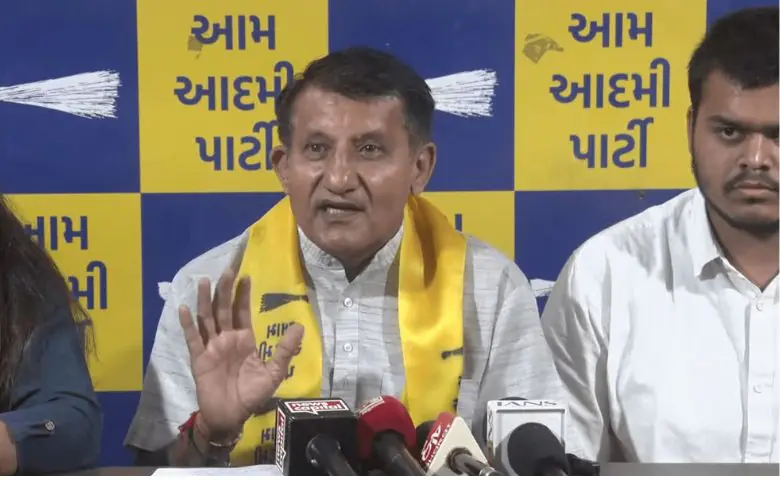હવે ગુજરાત AAPમાં મોટું ભંગાણ, દિગ્ગજ ખેડૂત નેતા સાગર રબારીએ આપ્યું રાજીનામું hum dekhenge news