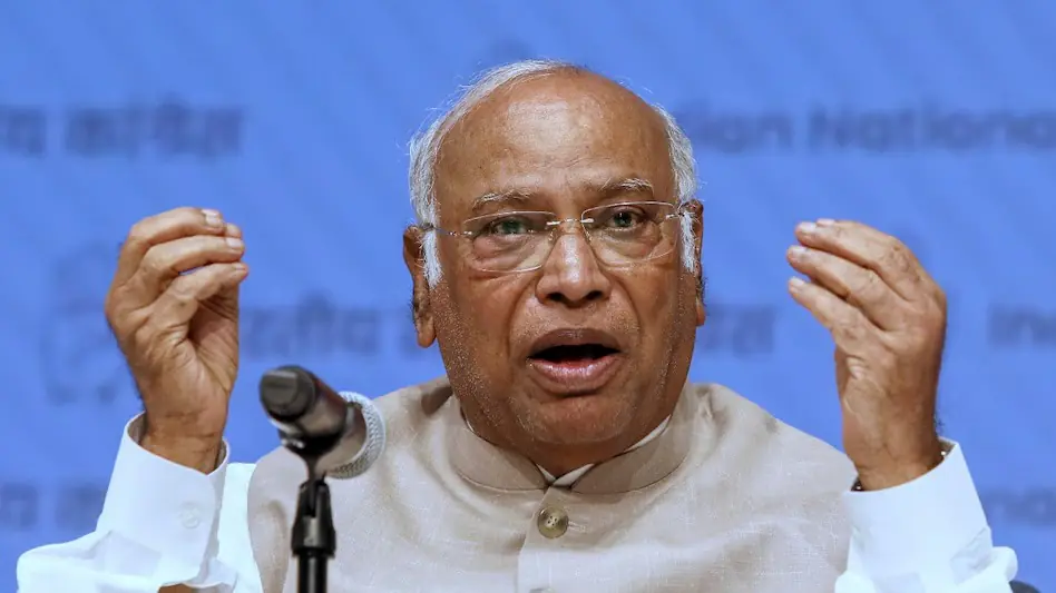Mallikarjun Kharge comment on gujarat people