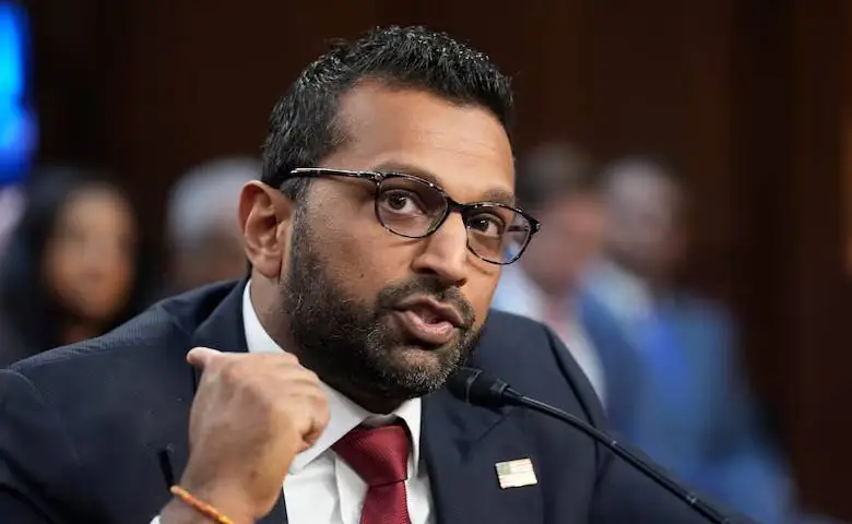FBI jet, $50,000 suite and luxury date with girlfriend..., Kash Patel gets embroiled in controversy again, hum dekhenge news