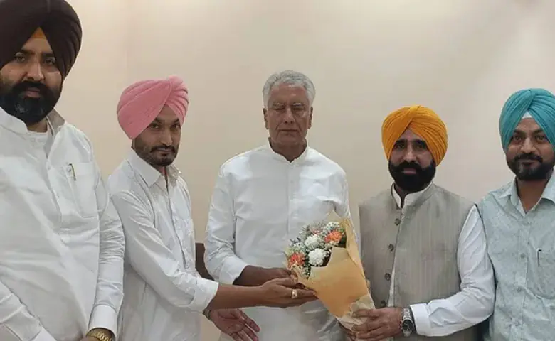 A to AAP in Punjab: CM Bhagwant Mann's brother joins BJP, welcomed by Sunil Jakhar and Nayab Saini, hum dekhenge news