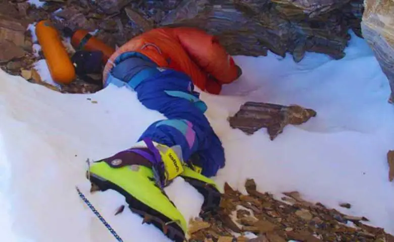 The body of mountaineer Green Boots will be brought back, the body has been on Everest for 30 years, mission launched, hum dekhenge news