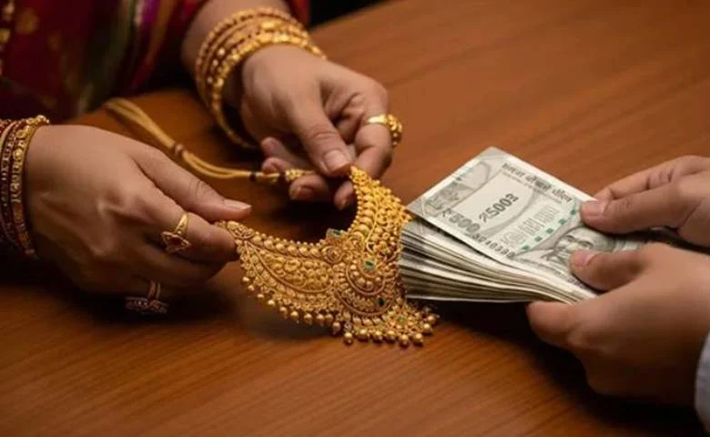 Big revelation in the report: The dominance of government banks in the gold loan market has decreased, hum dekhenge news