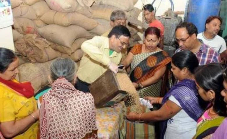 Preparations to provide 7 kg of food grains per person to 'Antyodaya' families, know what is the government's proposal, hum dekhenge news
