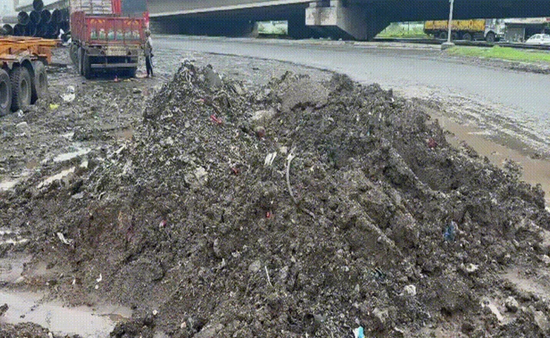 Govind Dholakia Surat Bad Roads Video