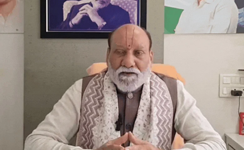 Kumar Kanani Surat floods BJP AAP controversy