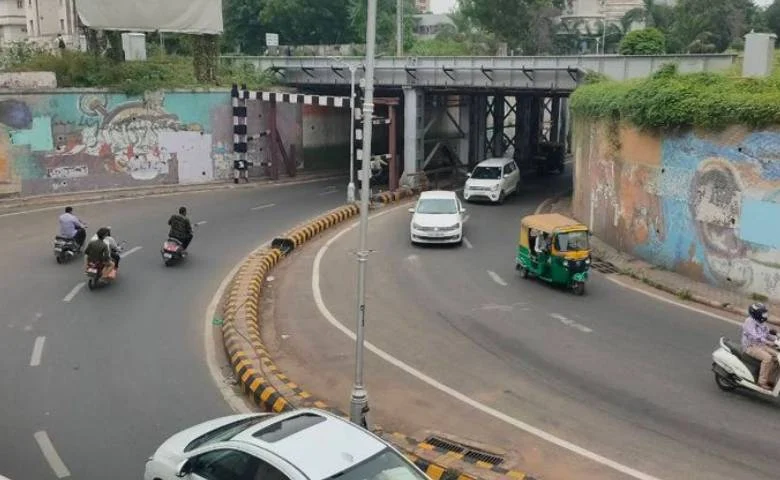 Ahmedabad: Bridge No. 5 in Chandlodia to remain closed for four months; traffic diverted, hum dekhenge news
