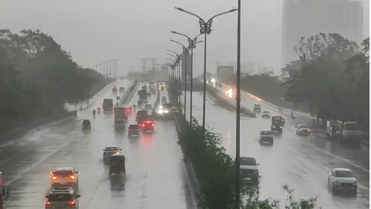 Sudden change in Ahmedabad's weather; rain lashes the city again.