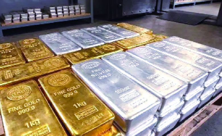 Gold and Silver Prices Drop