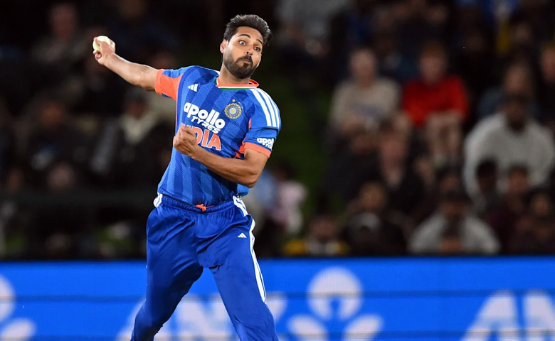 Morne Morkel Bhuvneshwar Kumar Support